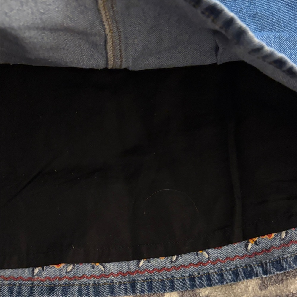 Embroidered Floral Denim Mini Skirt - Picture 6 of 6
